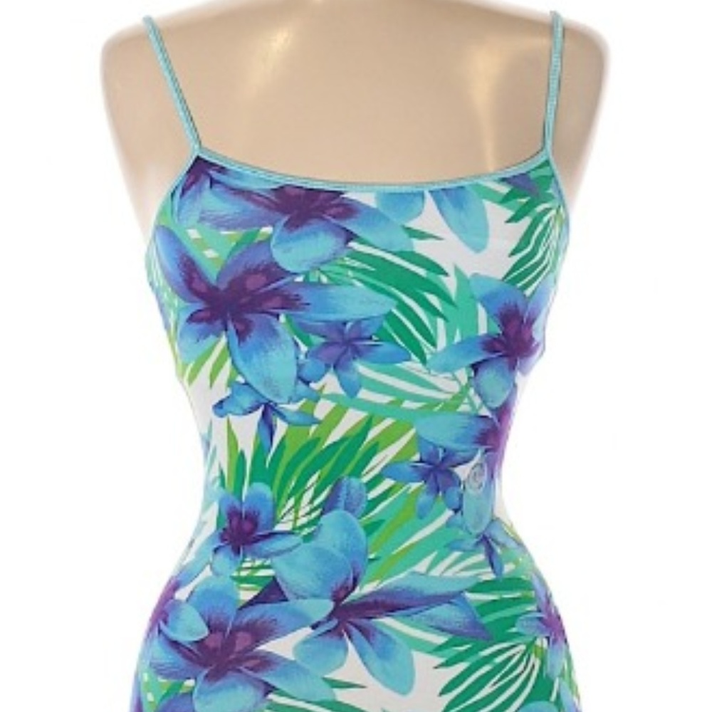NWT Aero Spaghetti Strap Tropical Hawaiian tank